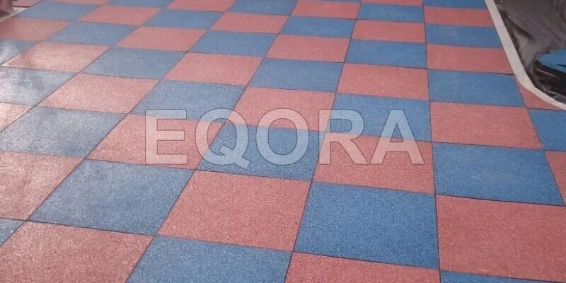 Резиновое покрытие из крошки для автосервисов в Лопатинском